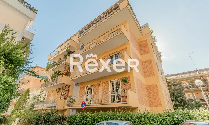 Rexer-Roma-Colli-Portuensi-Casaletto-Ampio-quadrilocale-frazionabile-con-box-Altro