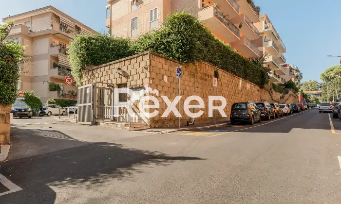 Rexer-Roma-Colli-Portuensi-Casaletto-Ampio-quadrilocale-frazionabile-con-box-Altro