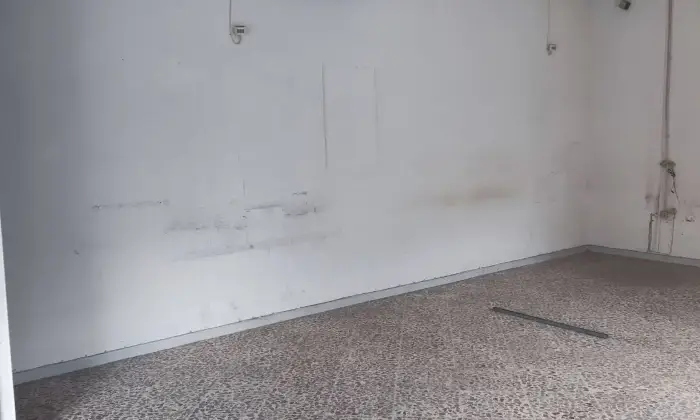 Rexer-POGGIOMARINO-Locale-commerciale-in-Via-Tenente-Michele-Giovanni-Losco-Altro
