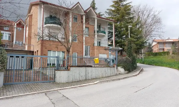 Rexer-Ferrazzano-Spaziosa-villa-tre-livelli-pi-unit-abitative-garage-terrazzo-giardino-Altro