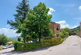 Rexer-Ferrazzano-Spaziosa-villa-su-tre-livelli-con-pi-unit-abitative-garage-e-ampio-giardino-Altro