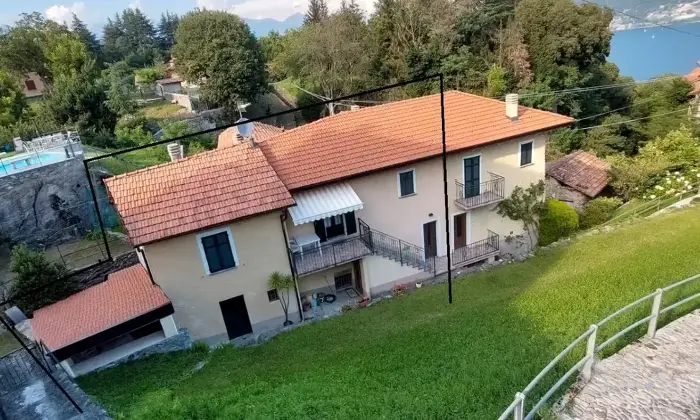 Rexer-Cremia-Appartamento-con-terrazzo-e-ampi-spazi-a-Cremia-Lago-di-Como-Altro
