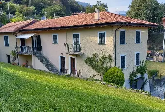 Rexer-Cremia-Appartamento-con-terrazzo-e-ampi-spazi-a-Cremia-Lago-di-Como-Altro