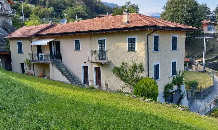 Rexer-Cremia-Appartamento-con-terrazzo-e-ampi-spazi-a-Cremia-Lago-di-Como-Altro