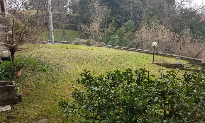 Rexer-Cremia-Rustico-indipendente-con-terreno-e-vista-parziale-lago-a-Cremia-CO-nella-Borgata-di-Vignola-Altro