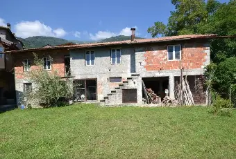 Rexer-Cremia-Rustico-indipendente-con-terreno-e-vista-parziale-lago-a-Cremia-CO-nella-Borgata-di-Vignola-Altro