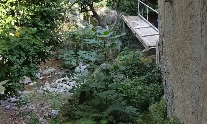 Rexer-Cremia-Rustico-indipendente-con-terreno-e-vista-parziale-lago-a-Cremia-CO-nella-Borgata-di-Vignola-Altro