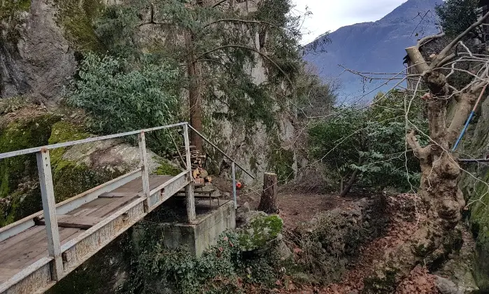 Rexer-Cremia-Rustico-indipendente-con-terreno-e-vista-parziale-lago-a-Cremia-CO-nella-Borgata-di-Vignola-Altro