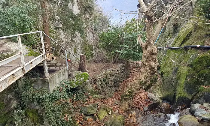 Rexer-Cremia-Rustico-indipendente-con-terreno-e-vista-parziale-lago-a-Cremia-CO-nella-Borgata-di-Vignola-Altro