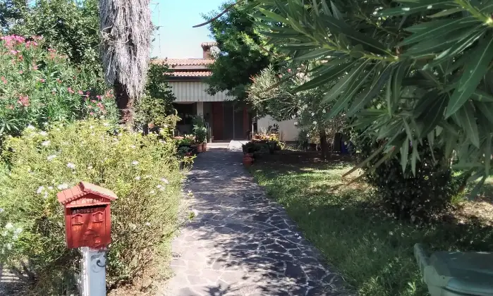 Rexer-Riva-del-Po-Villa-indipendente-antisismica-con-ampio-giardino-in-posizione-tranquilla-Accesso-disabili-Altro