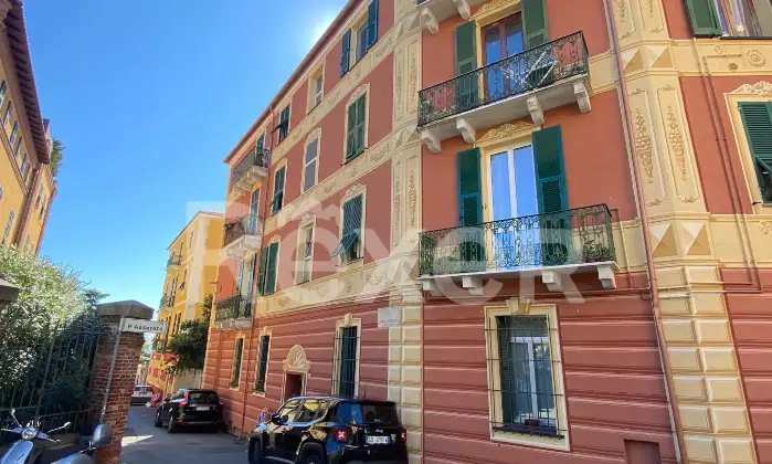 Rexer-Savona-In-stabile-depoca-ristrutturato-Altro