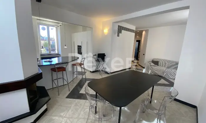 Rexer-Savona-In-stabile-depoca-ristrutturato-Altro