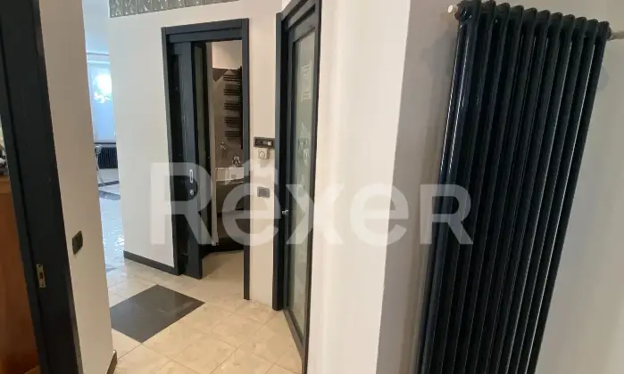 Rexer-Savona-In-stabile-depoca-ristrutturato-Altro