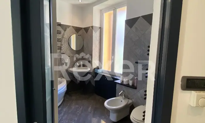 Rexer-Savona-In-stabile-depoca-ristrutturato-Altro