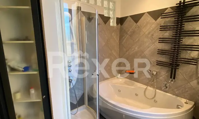 Rexer-Savona-In-stabile-depoca-ristrutturato-Altro