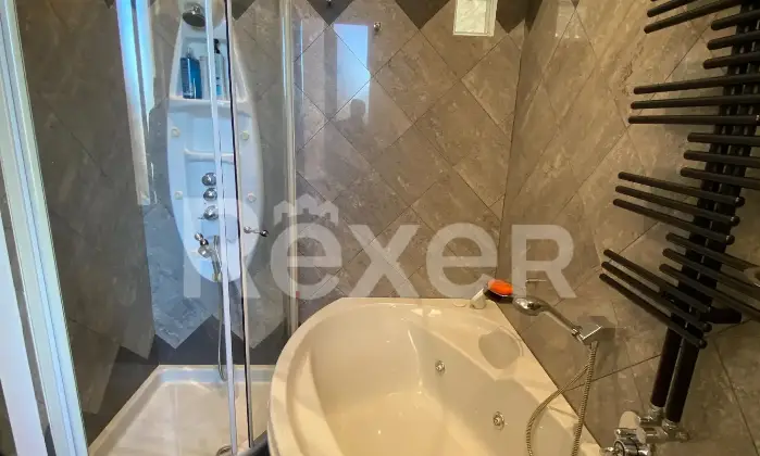 Rexer-Savona-In-stabile-depoca-ristrutturato-Altro