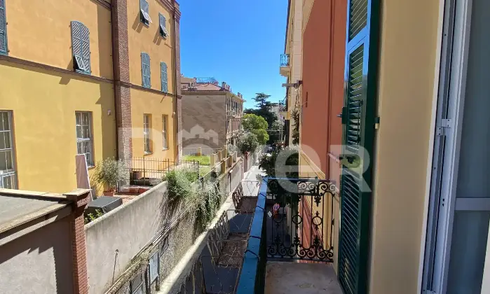 Rexer-Savona-In-stabile-depoca-ristrutturato-Altro