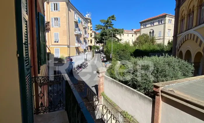 Rexer-Savona-In-stabile-depoca-ristrutturato-Altro