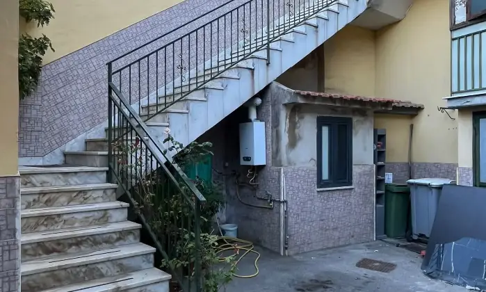 Rexer-Succivo-Porzione-di-abitazione-storica-su-tre-livelli-con-cortile-e-accessori-Sucivo-CE-Altro