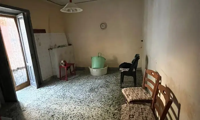 Rexer-Succivo-Porzione-di-abitazione-storica-su-tre-livelli-con-cortile-e-accessori-Sucivo-CE-Altro