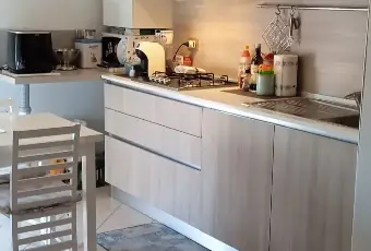 Rexer-Porto-Tolle-Appartamento-con-terrazzi-box-e-posto-auto-in-centro-Cucina