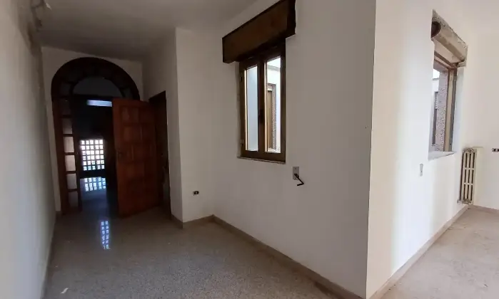 Rexer-Fragagnano-Casa-singola-indipendente-su-pi-livelli-Ampia-metratura-con-terrazzo-Altro