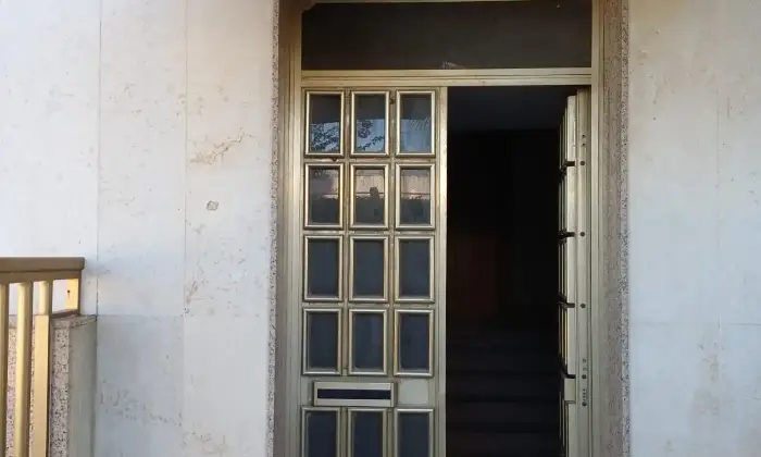 Rexer-Fragagnano-Casa-singola-indipendente-su-pi-livelli-Ampia-metratura-con-terrazzo-Altro
