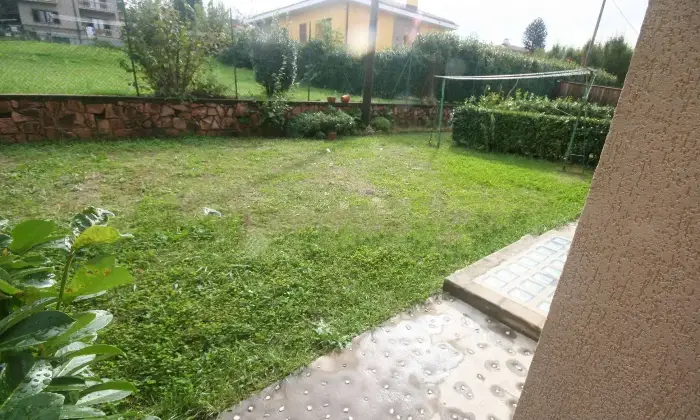 Rexer-Viggiu-Spazioso-e-Luminoso-Appartamento-in-Villa-Bifamiliare-con-Giardino-Privato-Altro