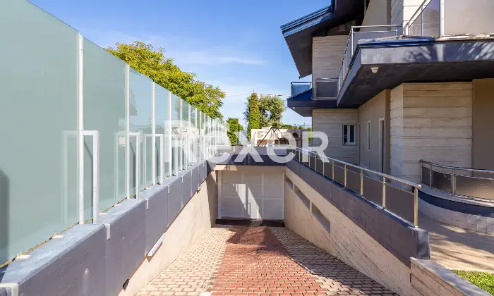 Rexer-Trani-Villa-di-pregio-classe-A-vista-mare-con-piscina-Altro