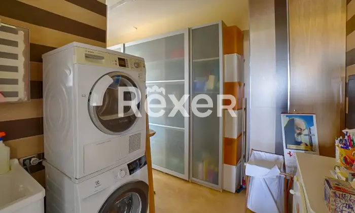 Rexer-Trani-Villa-di-pregio-classe-A-vista-mare-con-piscina-Altro