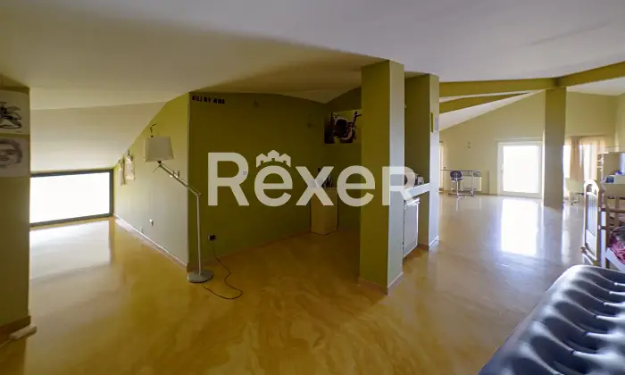 Rexer-Trani-Villa-di-pregio-classe-A-vista-mare-con-piscina-Altro