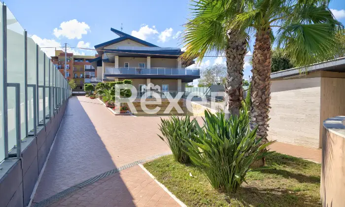 Rexer-Trani-Villa-con-piscina-in-classe-A-vista-mare-Altro