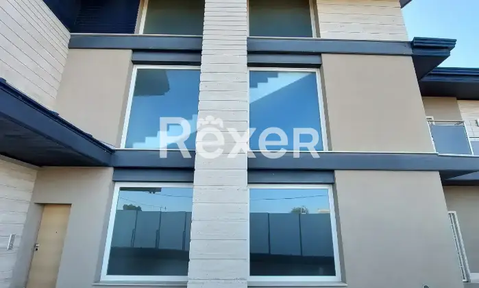 Rexer-Trani-Villa-di-pregio-classe-A-vista-mare-con-piscina-Altro