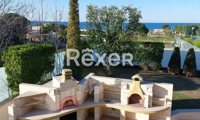 Rexer-Trani-Villa-con-piscina-in-classe-A-vista-mare-Altro