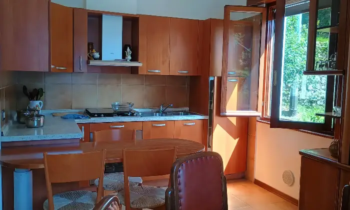 Rexer-Nesso-Casa-indipendente-costituita-da-appartamenti-oltre-terrazze-e-giardino-Altro