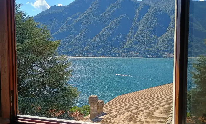Rexer-Nesso-Casa-indipendente-costituita-da-appartamenti-oltre-terrazze-e-giardino-Altro