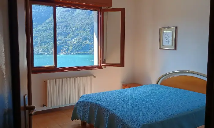 Rexer-Nesso-Casa-indipendente-costituita-da-appartamenti-oltre-terrazze-e-giardino-Altro