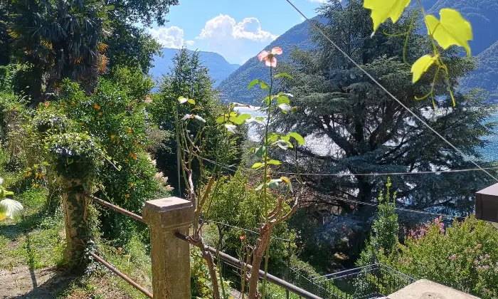 Rexer-Nesso-Casa-indipendente-costituita-da-appartamenti-oltre-terrazze-e-giardino-Altro