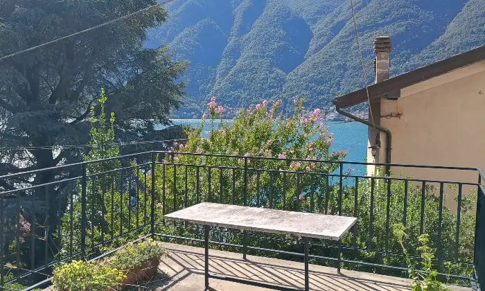 Rexer-Nesso-Casa-indipendente-costituita-da-appartamenti-oltre-terrazze-e-giardino-Altro