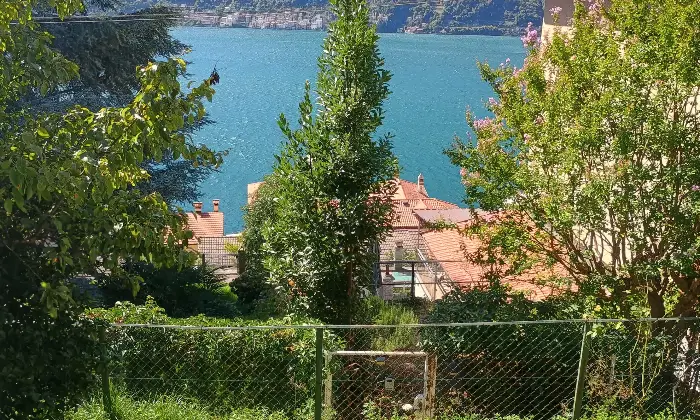 Rexer-Nesso-Casa-indipendente-costituita-da-appartamenti-oltre-terrazze-e-giardino-Altro