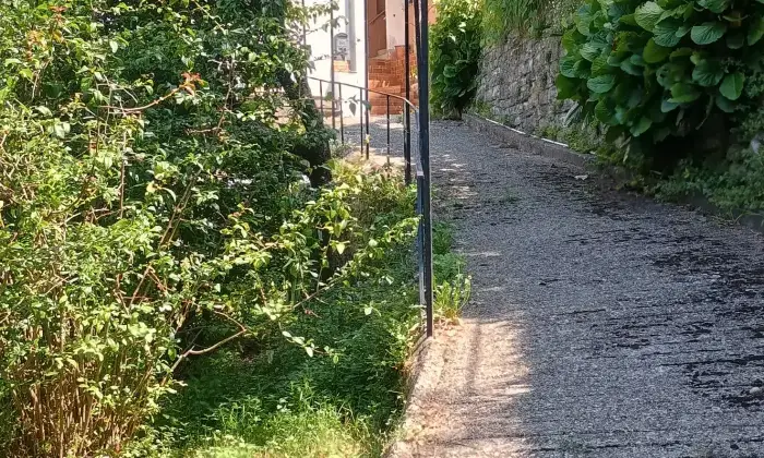 Rexer-Nesso-Casa-indipendente-costituita-da-appartamenti-oltre-terrazze-e-giardino-Altro