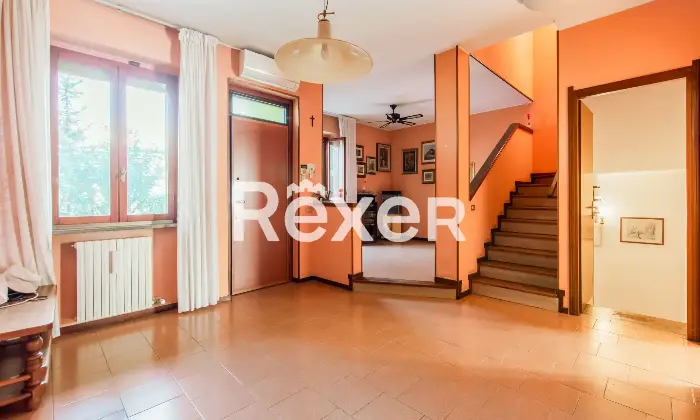 Rexer-Cernusco-sul-Naviglio-Villetta-a-schiera-su-livelli-con-giardino-e-box-triplo-Altro