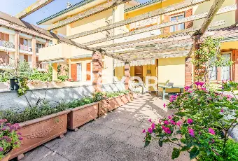 Rexer-Cernusco-sul-Naviglio-Villetta-a-schiera-su-livelli-con-giardino-e-box-triplo-Altro