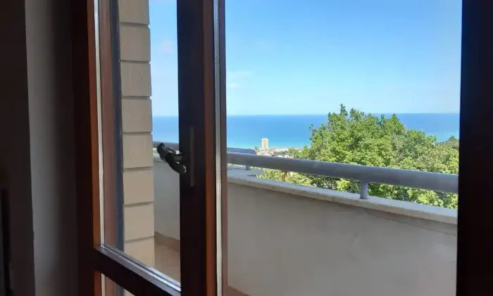 Rexer-Capodarco-Appartamento-in-posizione-collinare-a-km-dalla-spiaggia-di-Porto-San-Giorgio-Libero-su-tre-lati-Altro