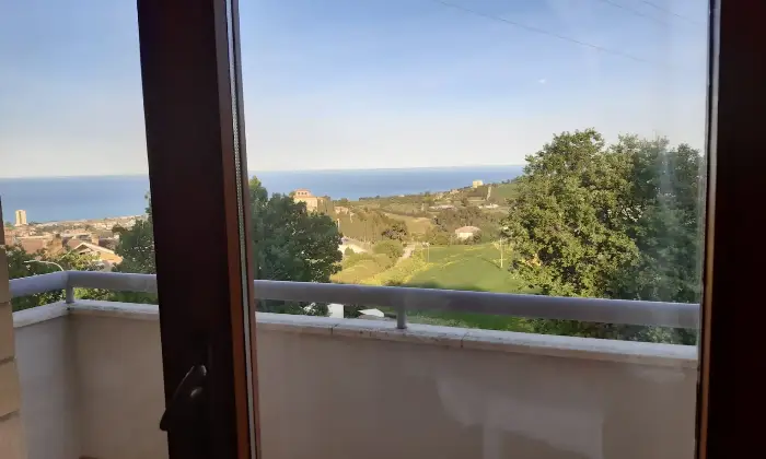 Rexer-Fermo-Appartamento-in-posizione-collinare-a-km-dalla-spiaggia-di-Porto-San-Giorgio-Libero-su-tre-lati-Altro