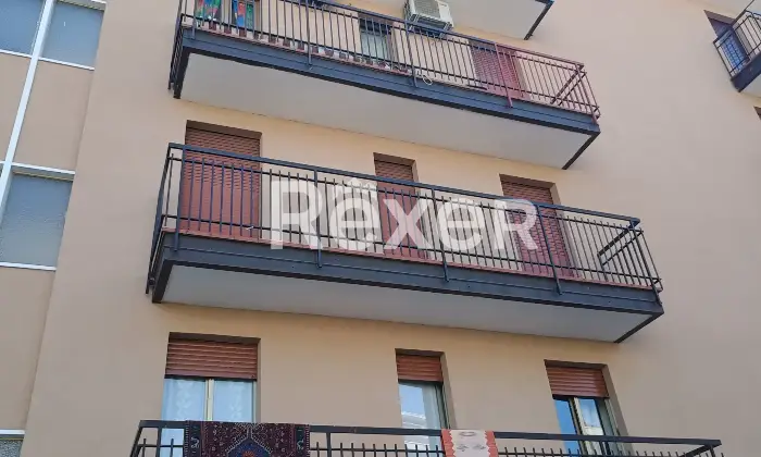 Rexer-Busto-Arsizio-Quadrilocale-con-box-auto-doppio-e-posto-auto-condominiale-Altro