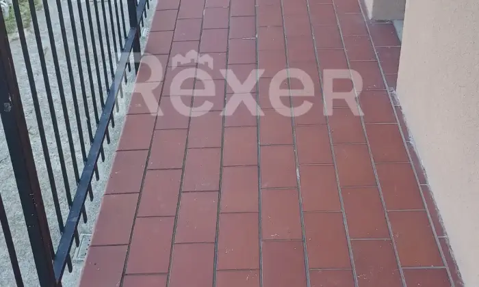 Rexer-Busto-Arsizio-Quadrilocale-con-box-auto-doppio-e-posto-auto-condominiale-Altro