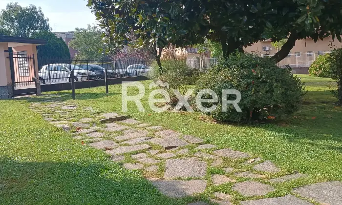 Rexer-Busto-Arsizio-Quadrilocale-con-box-auto-doppio-e-posto-auto-condominiale-Altro