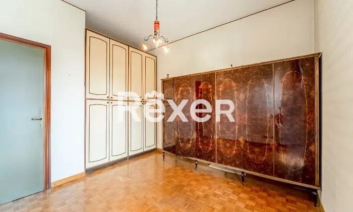 Rexer-Pero-VENDESI-TRILOCALE-CON-BOX-Altro