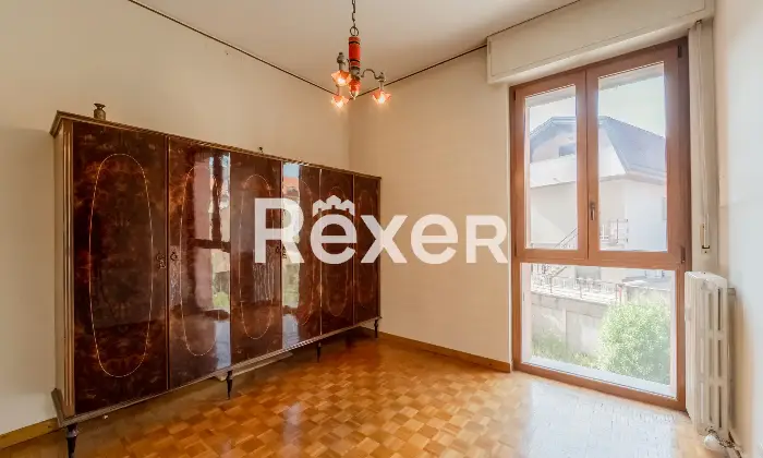 Rexer-Pero-VENDESI-TRILOCALE-CON-BOX-Altro